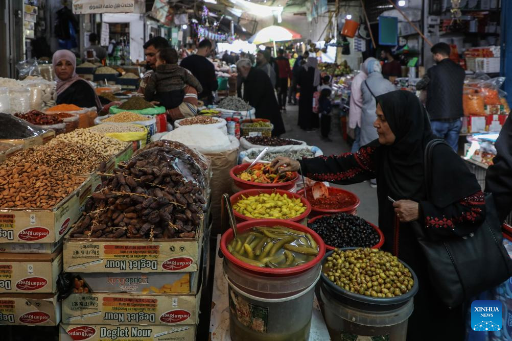 جلوگیری رژیم صهیونیستی از ورود کالاهای تجاری به غزه / قطع یکی از منابع اصلی تأمین غذا و اقلام ضروری / افزایش نگرانی‌ها درباره گرسنگی با نزدیک شدن زمستان