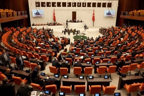 چرا عربستان نمی‌تواند جلوی حملات نیروهای یمنی را بگیرد؟