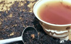 اتفاق عجیب در بازار چای/ هر کیلو چای ایرانی به قیمت 2 دلار صادر می‌شود و چای خارجی را 6 دلار می‌خریم!