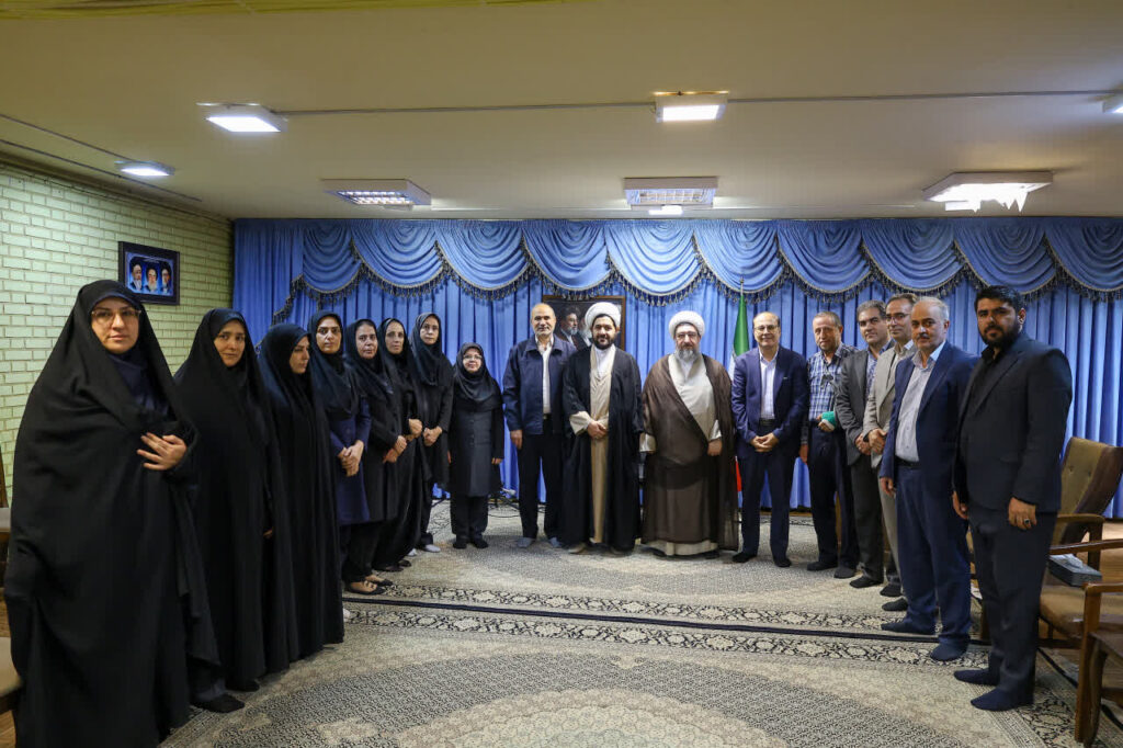 امام جمعه تبریز: پرستاران نباید زیر سایه پزشکمحوری نادیده گرفته شوند