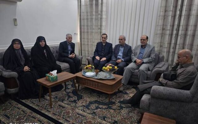دیدار رئیس بنیاد شهید و امور ایثارگران با جانباز سرافراز «محمد روحی»