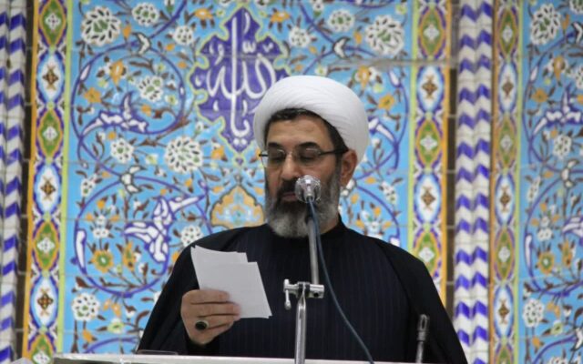مسئولان به جای حاشیه‌ها، مسائل اساسی کشور را پیگیری کنند