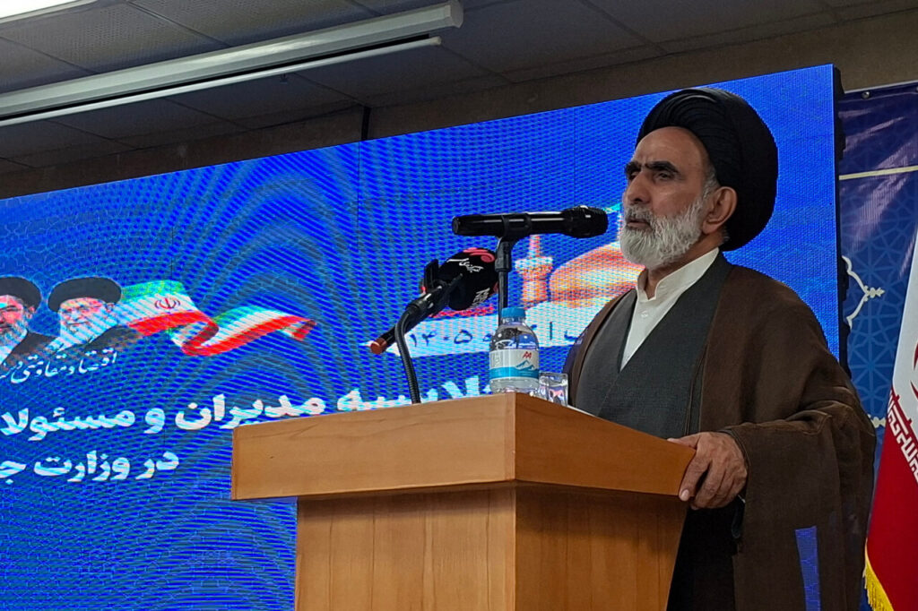 کاهش ضایعات کشاورزی و مقابله با جنگ روانی دشمن رسالت مهم مدیران است