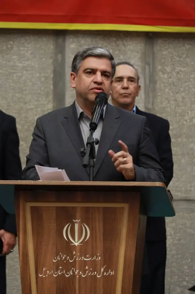 ورزش قهرمانی در تربیت نسل جوان و تقویت همبستگی ملی نقشآفرین است