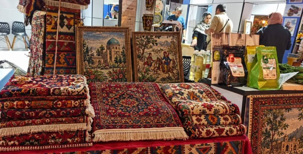نمایشگاه توانمندیهای روستایی و عشایری شهرستان پیشوا