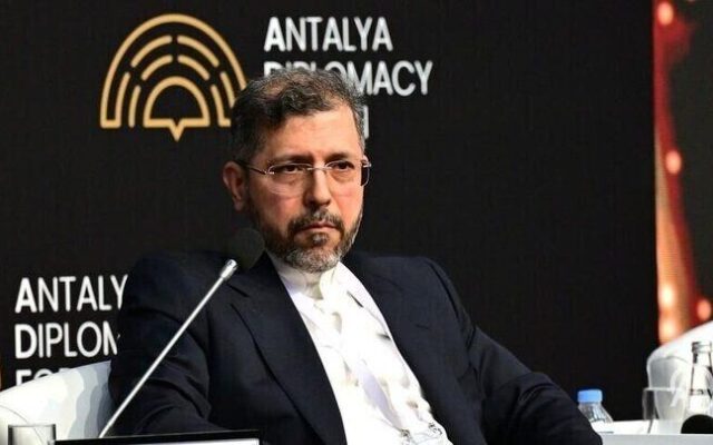 واکنش تهران به تهدیدهای نظامی آمریکا؛ خطیب‌زاده از آمادگی ایران گفت