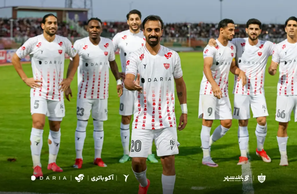برد بیدردسر شاگردان تارتار؛ مس ۱۰ نفره حریف پرسپولیس نشد/ صدر، سُرخ ماند