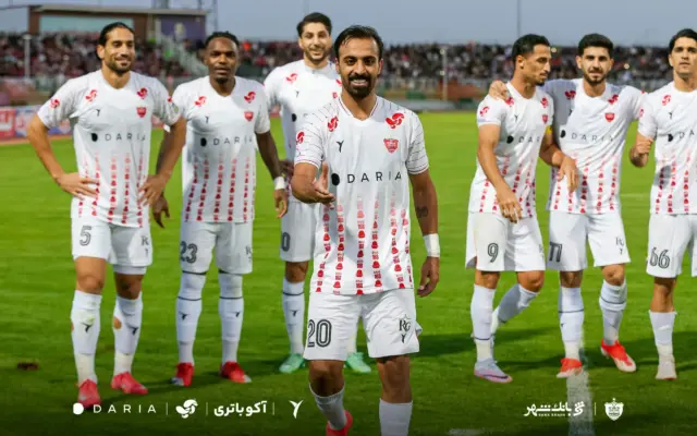 برد بی‌دردسر شاگردان تارتار؛ مس ۱۰ نفره حریف پرسپولیس نشد/ صدر، سُرخ ماند