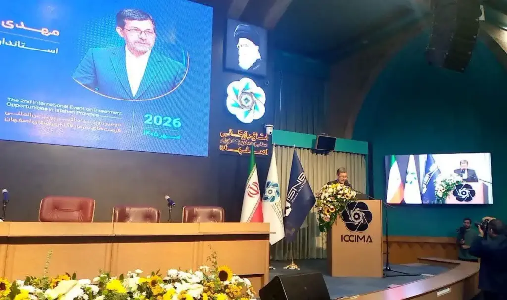 استاندار اصفهان: آینده منتظر تعلل نمی‌ماند؛ مسیر سرمایه‌گذاری باید شفاف و بدون مانع باشد