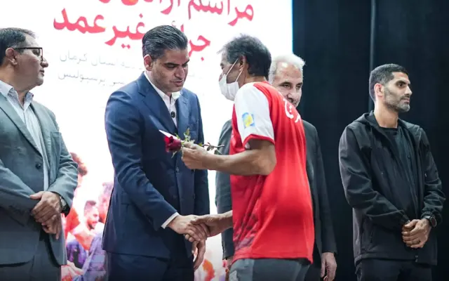 پرسپولیس ۲۳ زندانی کرمانی را آزاد کرد