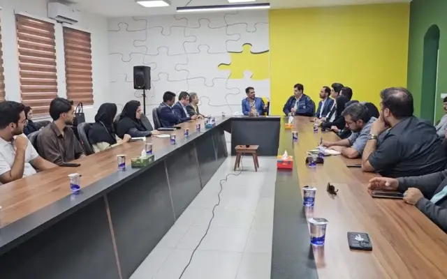 نشست هم‌اندیشی نخبگان بافق با تشریح حمایت‌های بنیاد نخبگان برگزار شد