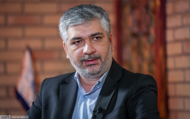 توصیه کریمی به متقاضیان سرمایه‌گذاری: بهتر است مستقیم وارد بازار سرمایه نشوید + ویدئو