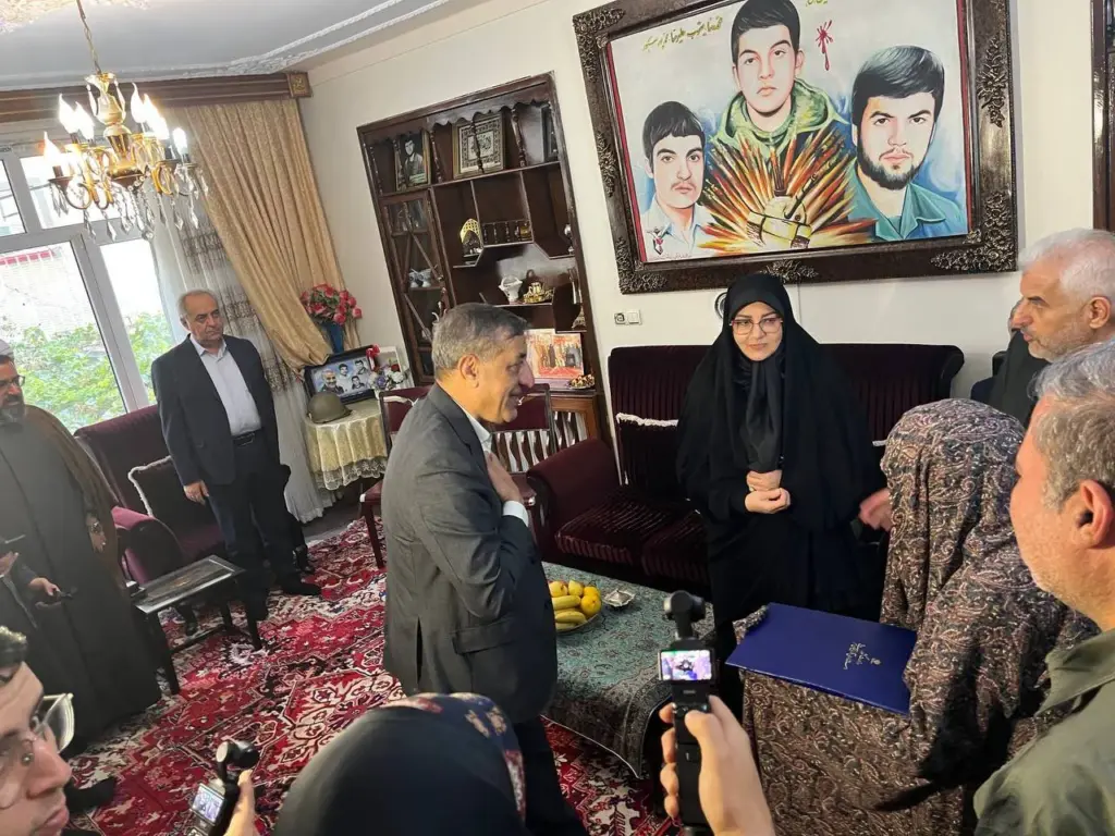 دیدار معاون اجرایی رئیسجمهور با خانواده شهیدان محمدپور صبور