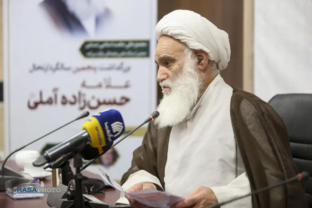 علامه حسن‌زاده آملی نسبت به انقلاب و جامعه دلسوز بود