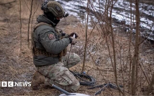 Why is Starlink internet so important on the battlefield in Ukraine?
