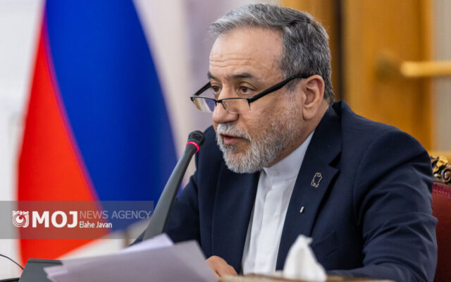 ایران مذاکراه میکند اما تسلیم زور نمیشود