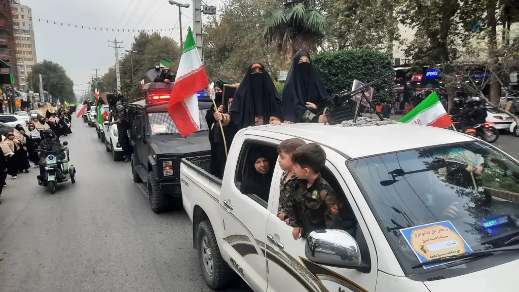 حضور بیش از ۳ هزار بانوی آملی در رزمایش جان‌فدا