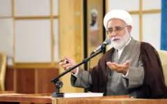 فعالیت‌های تشکل‌محور نباید طلبه را از اصل درس و علم جدا کند