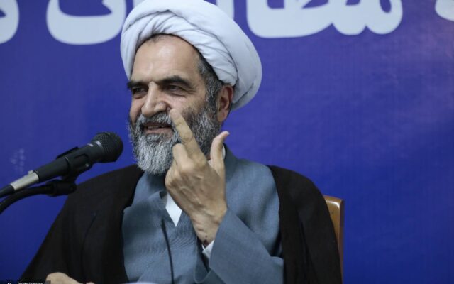 آیتالله سروش محلاتی: امام خمینی(س) جمهوری اسلامی را با سرنوشت اسلام ملازم میدیدند