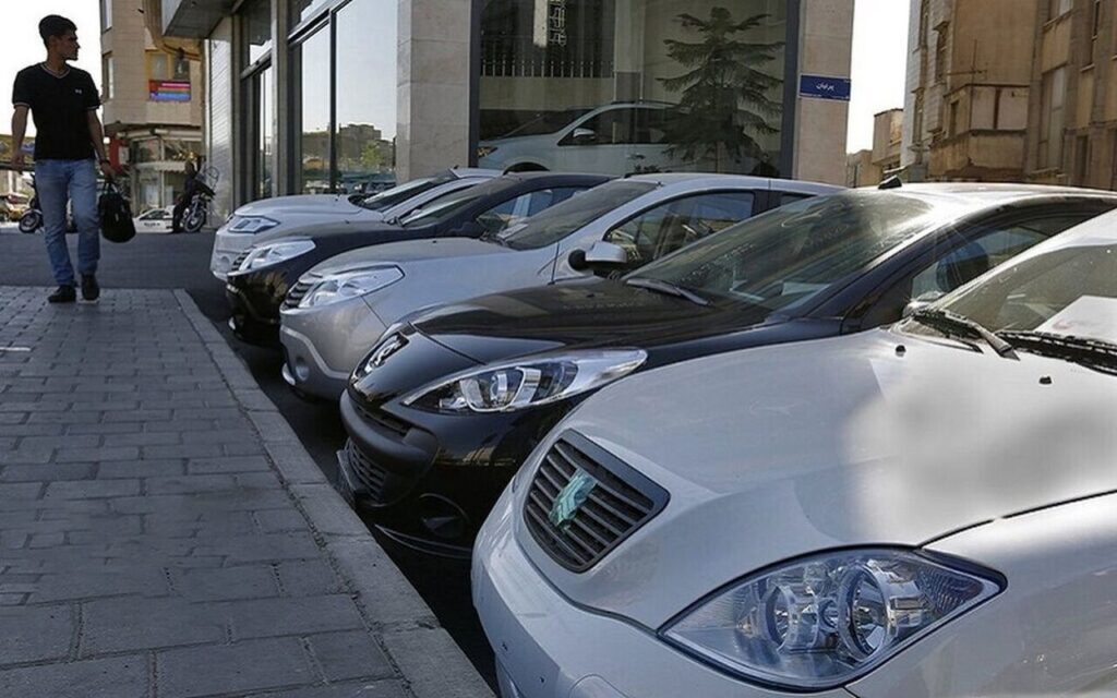 داخلی‌ها گران شدند و مونتاژی‌ها ارزان؛ شاهین و دنا بیشترین افزایش قیمت را ثبت کردند + جدول