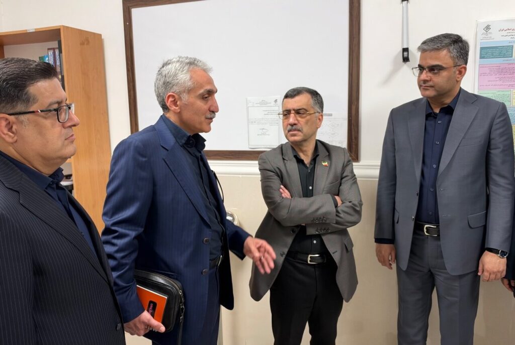 معاون وزیر بهداشت: خدمات پزشکی از راه دور در جزیره خارگ ارائه میشود