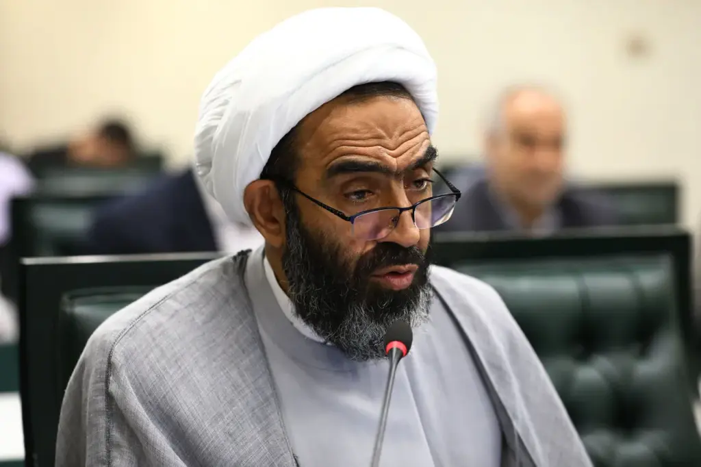 ضرورت بهره‌گیری از اراضی بلااستفاده نظامی برای تأمین مسکن نیروهای مسلح