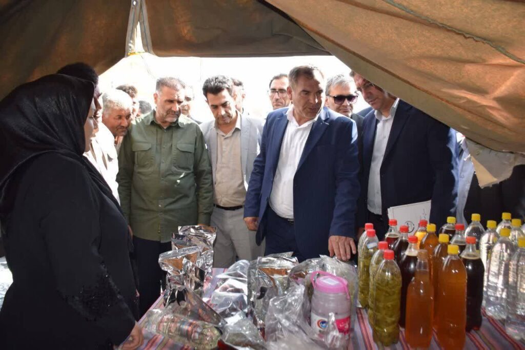 گرامیداشت روز ملی روستا و عشایر در میاندوآب