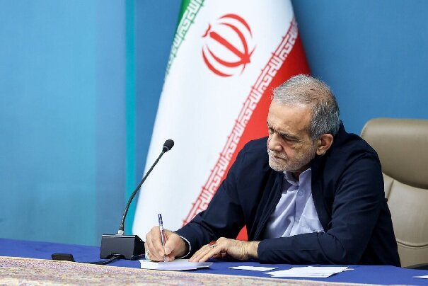 پزشکیان: فرهنگ روستا و عشایر بخشی از ریشه‌های هویت ایرانی است