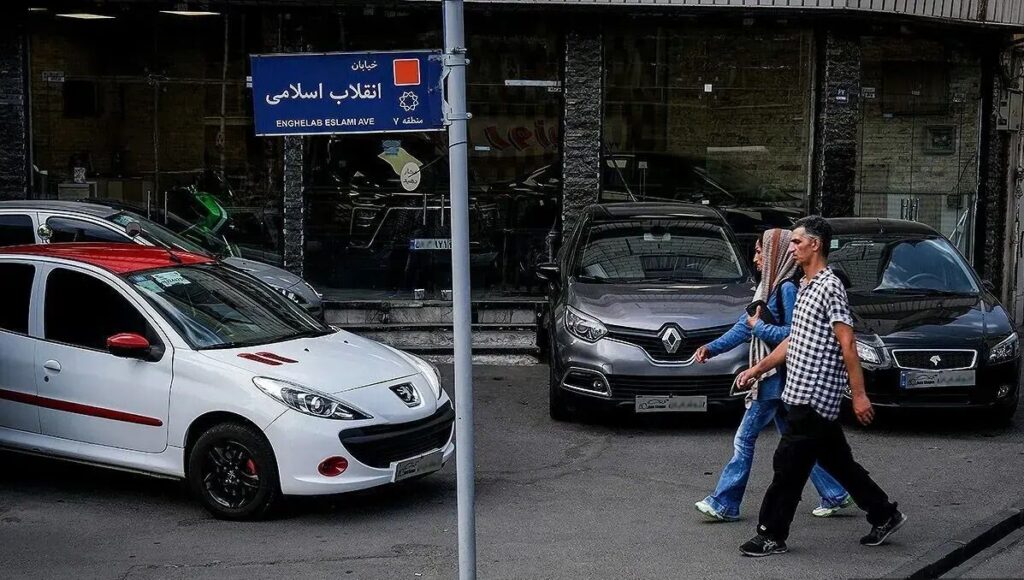 آشفتگی قیمت‌ها در بازار خودرو | دنا پلاس و پژو ۲۰۷ در صدر افزایش قیمت خودروهای داخلی | کیا K5 چهارصد میلیون ریخت