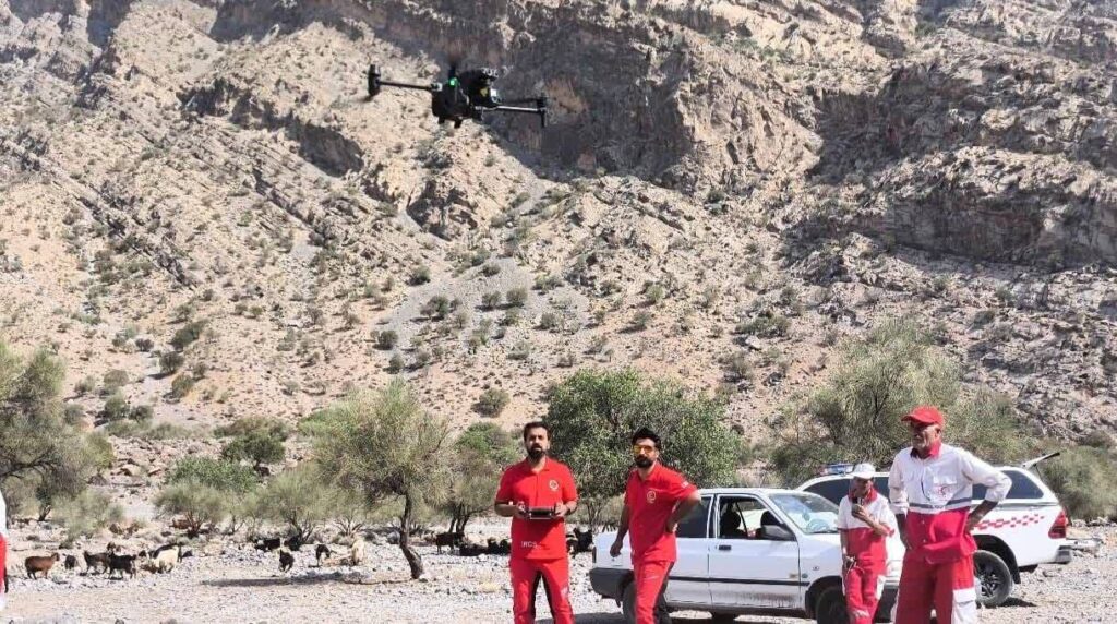 کشف پیکر مرد مفقودشده در ارتفاعات بختگان با پهپاد هلال‌احمر فارس