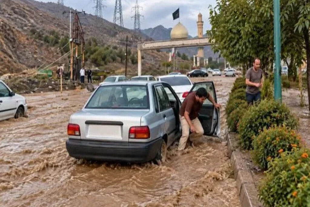 بررسی دلایل سیلاب ۲۲ مهر کرج؛ احداث شهرک اداری در مسیر روان‌آب‌ها