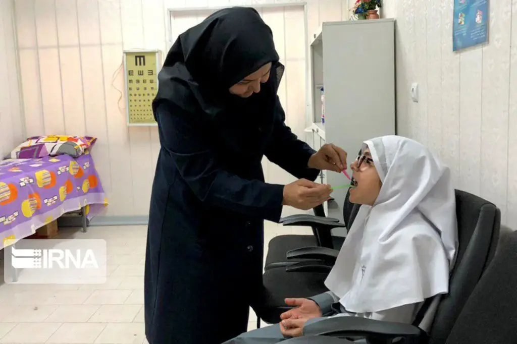 تجهیز ۳۴ درصد مدارس کشور به اتاق بهداشت/ ۷ هزار نفر مراقب سلامت دانشآموزان هستند