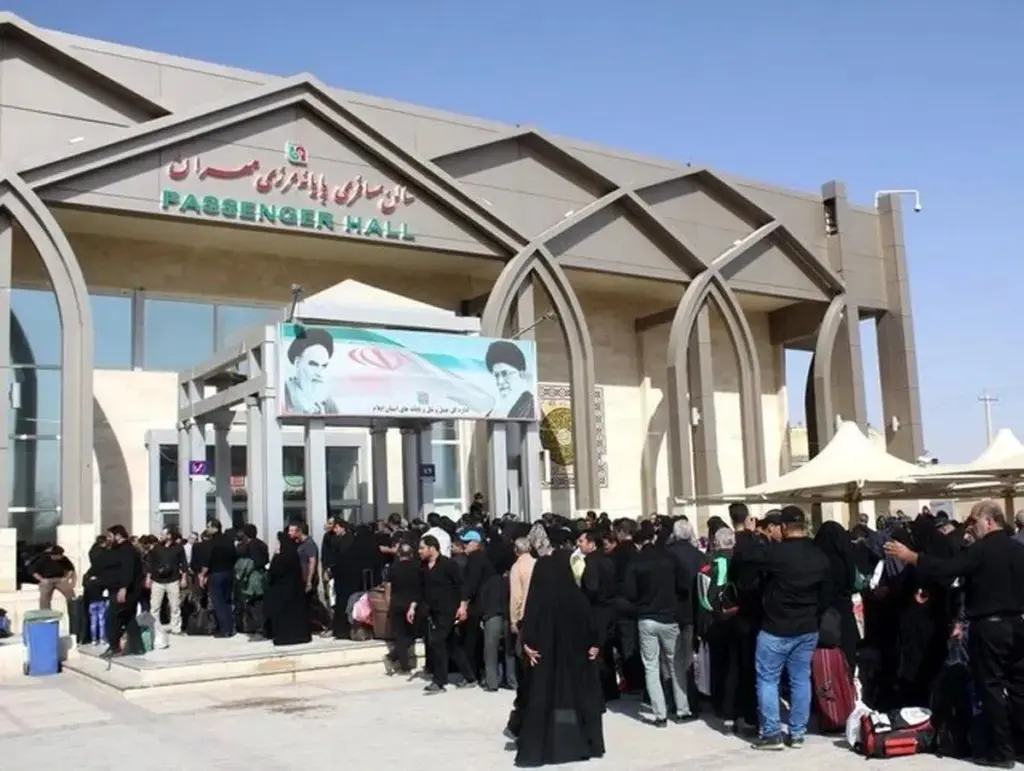 فرمانداری: پایانه مرزی مهران در حال حاضر شاهد هیچ‌گونه محدودیتی نیست