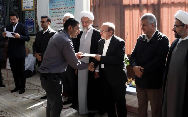 اهدای اسناد مالکیت به اهالی روستای جوستان طالقان