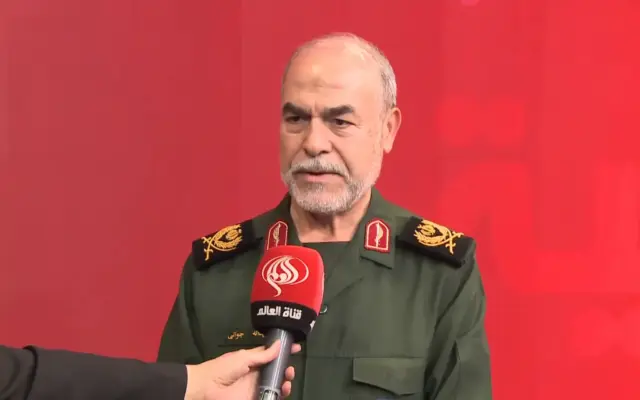 معاون سیاسی سپاه پاسداران: در صورت هدف قرار گرفتن زیرساختهای ما، کابلهای اینترنتی در تنگه هرمز هدف قرار میگیرد