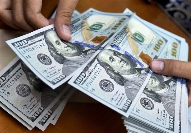 کاهش قیمت دلار تا کجا؟ | بانک مرکزی در آزمون مدیریت بازار ارز قبول میشود؟