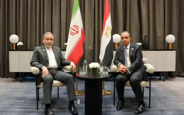 عراقچی: ایران برای توقف درگیری‌ها میان عربستان و یمن آماده کمک است/ تجربه ۱۲ سال درگیری نشان داده راه‌حل نظامی برای یمن وجود ندارد