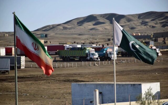 مرز ایران و پاکستان بازگشایی شد + جزئیات