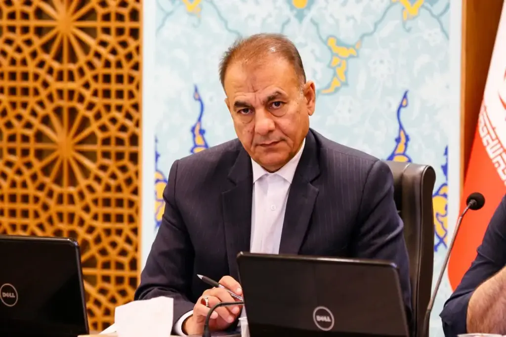 پیوند «میراث کهن» با «فناوری‌های نوین»؛ گام بلند اصفهان برای هوشمندسازی صنعت گردشگری با تدبیر استاندار