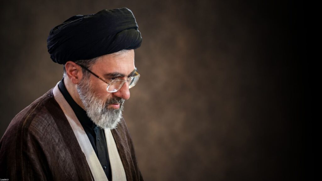 پیام رهبر انقلاب به مناسبت هفته انتظامی | رفتار اعتمادآفرین فراجا می‌تواند اعتماد مردم را ارتقاء دهد | نقش پررنگ فراجا برای تأمین امنیّت در سال‌های اخیر برجستگی بیشتری یافته است