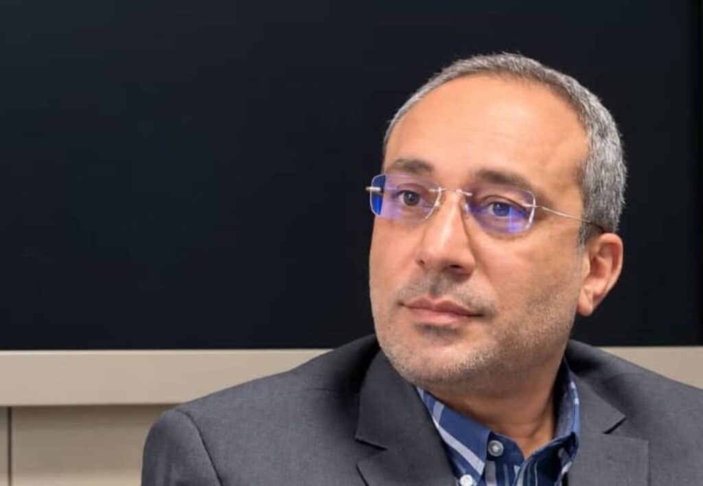 تولیدکنندگان سلامت، رزمندگان اقتصادی کشور هستند