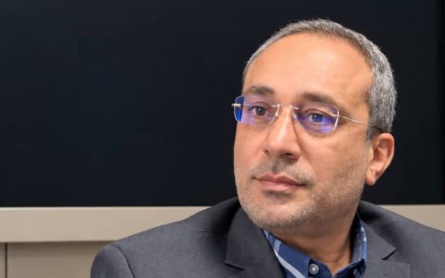 تولیدکنندگان سلامت، رزمندگان اقتصادی کشور هستند