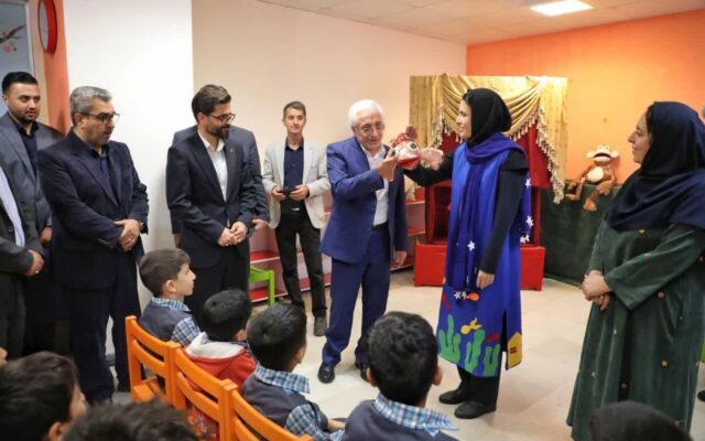 آینده ایران به دست کودکان امروز ساخته می‌شود