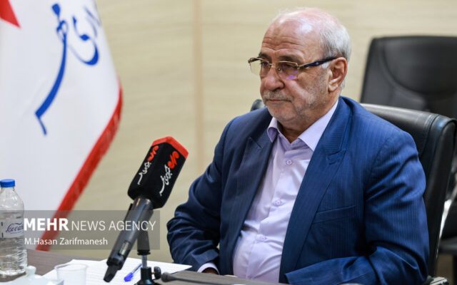 حاجی دلیگانی: برنامه وزیر دفاع در خصوص ساخت هواپیمای مسافربری چیست؟