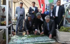 ادای احترام وزیر علوم به شهید حاج قاسم سلیمانی