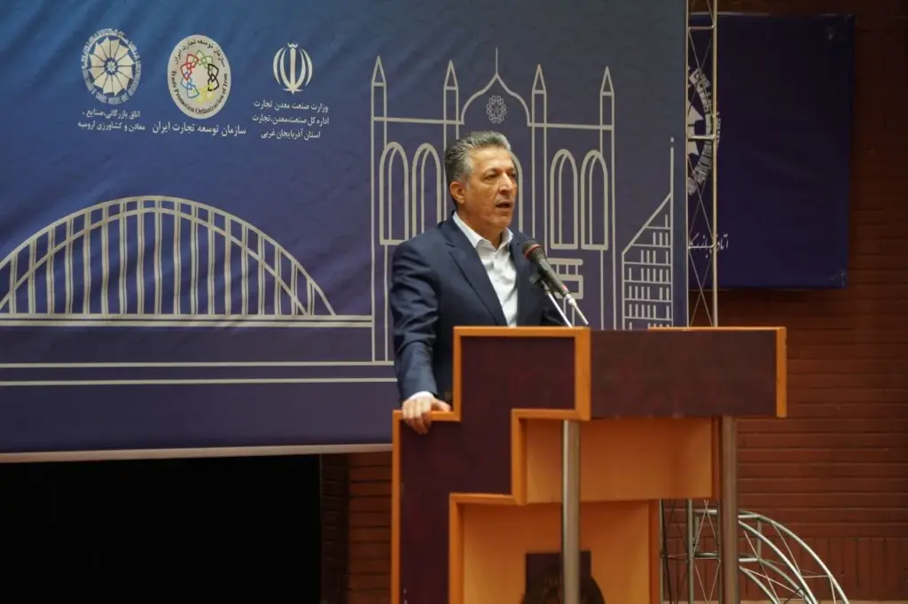 کریمی: صادرکنندگان آذربایجانغربی در سختترین شرایط، نقش مهمی در حفظ جریان تجارت کشور ایفا کردند