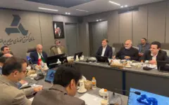 استاندار خوزستان: گسست میان پروژه‌ها چالش اصلی توسعه دریامحور است / زنجیره ارزش باید یکپارچه شود