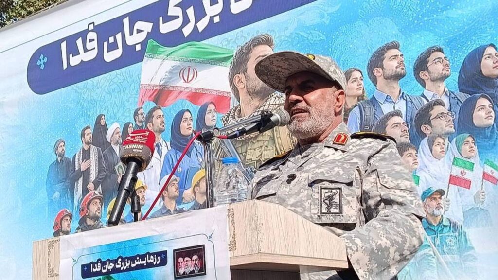 مردم کردستان در خط مقدم دفاع از انقلاب هستند
