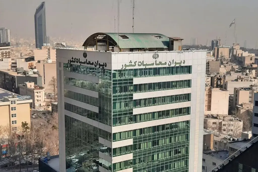 ایجاد انحصار وزارت صمت در واردات تلفن همراه