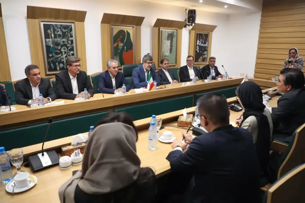 تأکید استاندار یزد بر توسعه همکاریهای اقتصادی و گردشگری با کره جنوبی